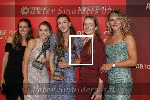 Utrecht 20 december 2023
Sportman / sportvrouw van jaar gala . Sportploeg van het jaar dee dames 400 meter met Femke Bol Lieke Klaver Eveline Saalberg Cathelijn Peeters en Lisanne de Witte