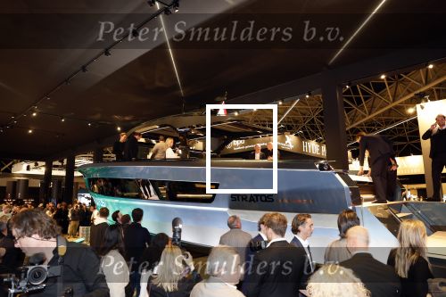 Amsterdam 7 december 2023
Openingsdag Masters of luxury in de rai.
Doop stratos 50 yacht van Lengers