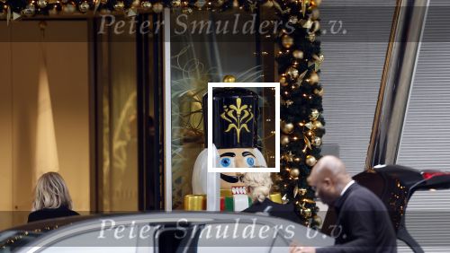 Amsterdam / Schiphol 28 december 2023
Sylvie Meis vertrekt vanaf het Appartement van partner Wim Beelen naar Schiphol. Sylvie heeft de kerstdagen bij Wim men familie gevierd.