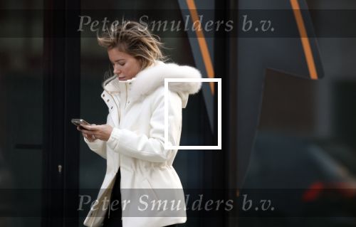 Amsterdam / Schiphol 28 december 2023
Sylvie Meis vertrekt vanaf het Appartement van partner Wim Beelen naar Schiphol. Sylvie heeft de kerstdagen bij Wim men familie gevierd.