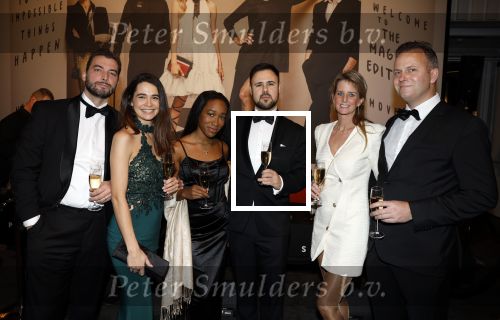 Amsterdam 9 december 2023
VIP dag van de luxury fair in de RAI. Thierry Baudet en zijn vrouw Davide Heijmans met vrienden