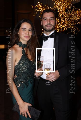 Amsterdam 9 december 2023
VIP dag van de luxury fair in de RAI. Thierry Baudet en zijn vrouw Davide Heijmans met vrienden