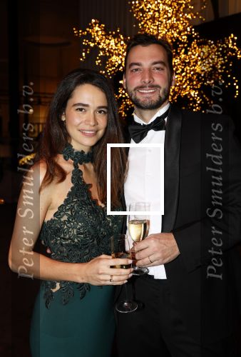 Amsterdam 9 december 2023
VIP dag van de luxury fair in de RAI. Thierry Baudet en zijn vrouw Davide Heijmans met vrienden
