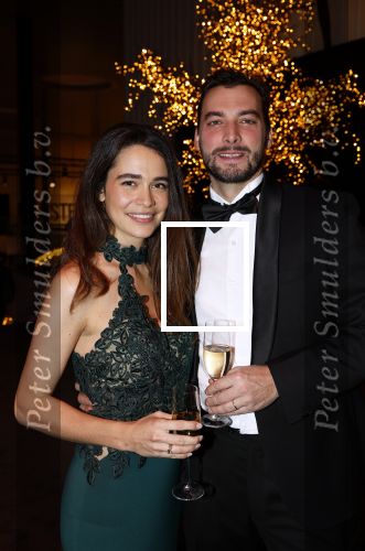 Amsterdam 9 december 2023
VIP dag van de luxury fair in de RAI. Thierry Baudet en zijn vrouw Davide Heijmans met vrienden
