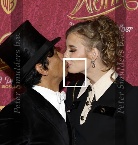 Amsterdam 8 december 2023
Premiere Wonka in Pathe Noord. Wibi Soerjadi met vriendin