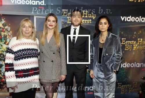 Amsterdam 6 december 2023
Premiere eerste hulp bij kerst  in Pathe Noord van Videoland. Will Koopman Soumaya Ahouaoui Eva Laurenssen Teun Luijkx