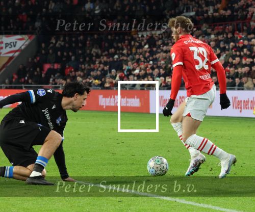 Eindhoven, 7 December 2023
Kompetitiewedstrijd PSV-SC Heerenveen, eindstand 2-0
Yorbe Vertessen