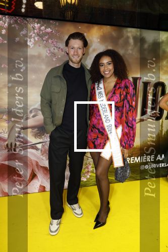 Amsterdam 3 december 2024
Premiere Wicked in Tuschinski. Amber rustenberg met vriend