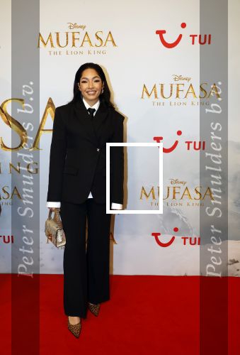 Amsterdam 17 december 2024
Premiere Mufasa (disney) in hotel l\'Europe. April Darby met partner