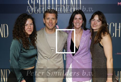 Amsterdam 9 december 2024
Premiere Schitetrend met in de hoofdrollen Holly Brood Gijs Scholten v Asschat Caro Lenssen Hannah Hoekstra Maarten Heijemans Bobbie Mulder Sidar Toksoz  in Tuschinski. Bart Willemsen