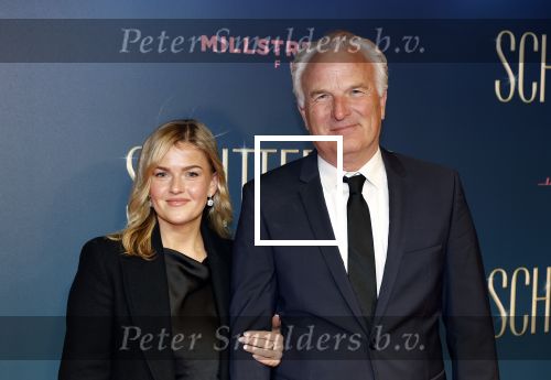 Amsterdam 9 december 2024
Premiere Schitetrend met in de hoofdrollen Holly Brood Gijs Scholten v Asschat Caro Lenssen Hannah Hoekstra Maarten Heijemans Bobbie Mulder Sidar Toksoz  in Tuschinski. Bob Sikkes kwam met een collega