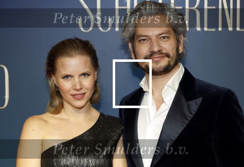 Amsterdam 9 december 2024
Premiere Schitetrend met in de hoofdrollen Holly Brood Gijs Scholten v Asschat Caro Lenssen Hannah Hoekstra Maarten Heijemans Bobbie Mulder Sidar Toksoz  in Tuschinski.