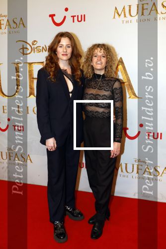 Amsterdam 17 december 2024
Premiere Mufasa (disney) in hotel l\'Europe. Carolien Borgers en Britte Lagchner