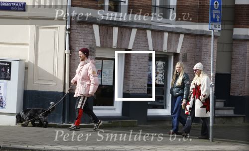 Amsterdam 11 maart 2023
Oud voetballer Poulsen van Ajax met vrouw en dochetr in Amsterdam.