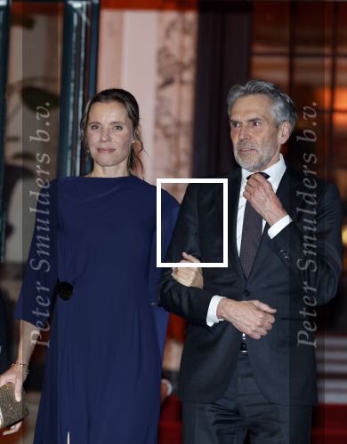 Amsterdam 11 december 2024
Koningspaar Koning Willem Alexander Koningin Maxima  bij contraprestatie Portugese staatsbezoek, Dick Schoof en partner Loes Meurs