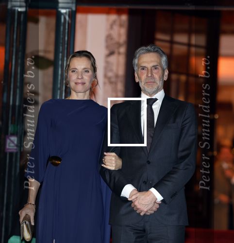Amsterdam 11 december 2024
Koningspaar Koning Willem Alexander Koningin Maxima  bij contraprestatie Portugese staatsbezoek, Dick Schoof en partner Loes Meurs