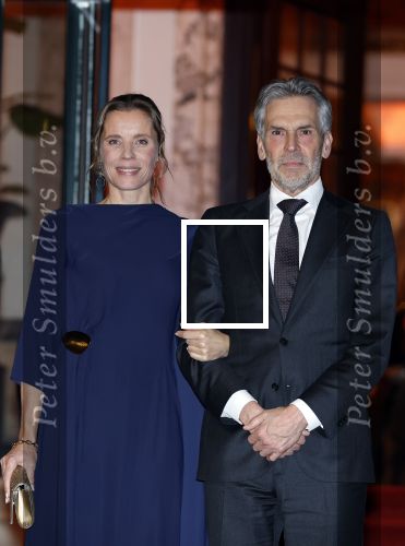 Amsterdam 11 december 2024
Koningspaar Koning Willem Alexander Koningin Maxima  bij contraprestatie Portugese staatsbezoek, Dick Schoof en partner Loes Meurs