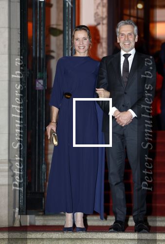 Amsterdam 11 december 2024
Koningspaar Koning Willem Alexander Koningin Maxima  bij contraprestatie Portugese staatsbezoek, Dick Schoof en partner Loes Meurs