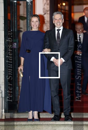 Amsterdam 11 december 2024
Koningspaar Koning Willem Alexander Koningin Maxima  bij contraprestatie Portugese staatsbezoek, Dick Schoof en partner Loes Meurs