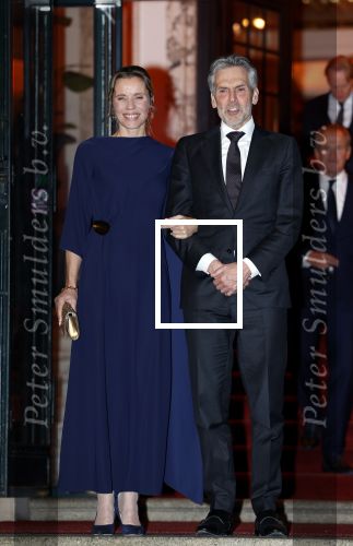 Amsterdam 11 december 2024
Koningspaar Koning Willem Alexander Koningin Maxima  bij contraprestatie Portugese staatsbezoek, Dick Schoof en partner Loes Meurs