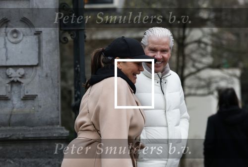 Amsterdam 11 december 2024
Dries Roelvnk en zijn vrouw Honoria op straat in Amsterdam zuid.