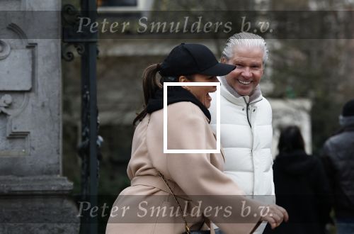 Amsterdam 11 december 2024
Dries Roelvnk en zijn vrouw Honoria op straat in Amsterdam zuid.