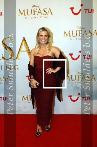 Amsterdam 17 december 2024
Premiere Mufasa (disney) in hotel l\'Europe. Eveline Stallaart kwam met Robin Pors