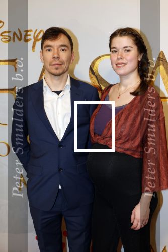 Amsterdam 17 december 2024
Premiere Mufasa (disney) in hotel l\'Europe. fabian Franciscus met zwangere vrouw