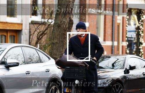 Amsterdam 11 december 2024
Ferdinand Grapperhaus op de fiets in Amsterdam zuid.