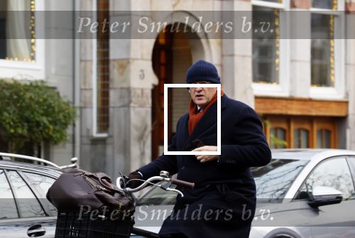 Amsterdam 11 december 2024
Ferdinand Grapperhaus op de fiets in Amsterdam zuid.