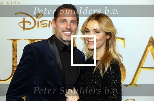 Amsterdam 17 december 2024
Premiere Mufasa (disney) in hotel l\'Europe. froukje de Both met partner en dochter