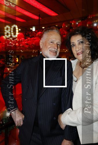 Rotterdam 21 december 2024
Hans Bouwens ( George Baker ) viert samen metb zijn vrouw Blanche en familie zijn 80e verjaardag op SS Rotterdam.
