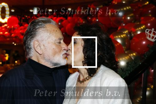 Rotterdam 21 december 2024
Hans Bouwens ( George Baker ) viert samen metb zijn vrouw Blanche en familie zijn 80e verjaardag op SS Rotterdam.