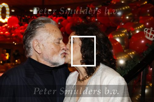 Rotterdam 21 december 2024
Hans Bouwens ( George Baker ) viert samen metb zijn vrouw Blanche en familie zijn 80e verjaardag op SS Rotterdam.
