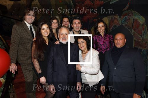 Rotterdam 21 december 2024
Hans Bouwens ( George Baker ) viert samen metb zijn vrouw Blanche en familie zijn 80e verjaardag op SS Rotterdam. George Baker met vrouw en kinderen
