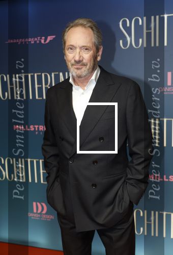 Amsterdam 9 december 2024
Premiere Schitetrend met in de hoofdrollen Holly Brood Gijs Scholten v Asschat Caro Lenssen Hannah Hoekstra Maarten Heijemans Bobbie Mulder Sidar Toksoz  in Tuschinski.