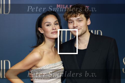 Amsterdam 9 december 2024
Premiere Schitetrend met in de hoofdrollen Holly Brood Gijs Scholten v Asschat Caro Lenssen Hannah Hoekstra Maarten Heijemans Bobbie Mulder Sidar Toksoz  in Tuschinski. Holly Brood en Soy Kroon