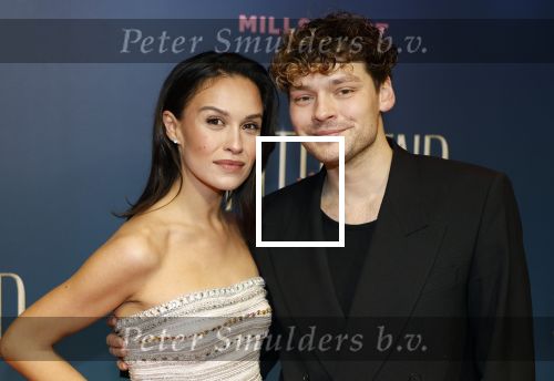 Amsterdam 9 december 2024
Premiere Schitetrend met in de hoofdrollen Holly Brood Gijs Scholten v Asschat Caro Lenssen Hannah Hoekstra Maarten Heijemans Bobbie Mulder Sidar Toksoz  in Tuschinski. Holly Brood en Soy Kroon