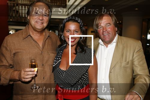Noordwijk 20 juni 2006
Society lunch in huis ter duin.
Esther Oosterbeek Jan v Dooren en John v Katwijk
Peter Smulders bv