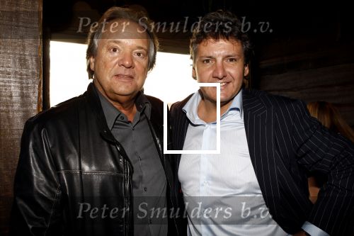 Leidschendam 4 oktober 2007
Rene Froger bij boekuitreiking henk de gier. John v Katwijk met rene
Peter Smulders bv