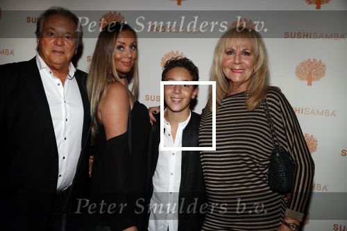 Amsterdam 16 oktober 2017 
Opening van het nieuwe restaurant van Won Yip Sushisamba bij het holland casino . John en Loes v Katwijk met dochter en kleinzoon