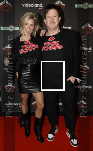 Hilversum 22 december 2024
Boxing infuencers event in studio 21 . Johnny de Mol met zijn vrouw Anouk