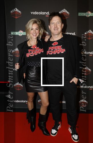 Hilversum 22 december 2024
Boxing infuencers event in studio 21 . Johnny de Mol met zijn vrouw Anouk
