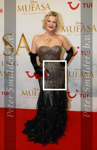 Amsterdam 17 december 2024
Premiere Mufasa (disney) in hotel l\'Europe. Justine Marcella met partner