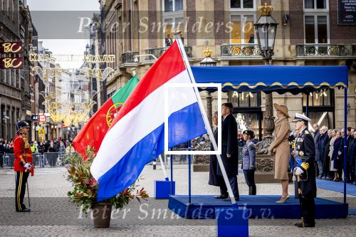 Amsterdam 10 december 2024
Staatsbezoek Portugal Koningin Maxima, president van Portugal Marcelo Rebelo de Sousaen  Koning Willem-Alexander bij paleis op de dam.