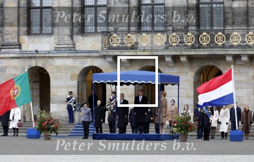 Amsterdam 10 december 2024
Staatsbezoek Portugal Koningin Maxima, president van Portugal Marcelo Rebelo de Sousaen  Koning Willem-Alexander bij paleis op de dam.