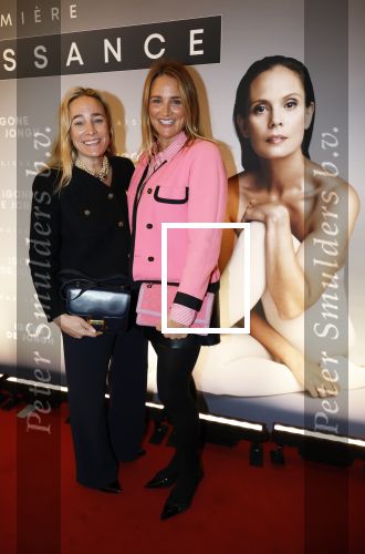 Amsterdam 11 december 2024
Premiere Igone de Jongh in de stadsschouwburg. Lieke v Lexmond kwam met haar zus Jetteke
