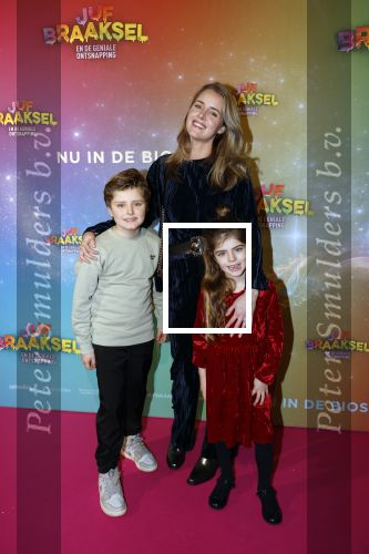 Amsterdam 8 december 2024
Premiere Juf Brakel in Pathe Arena met in de hoofdrollen Nicolette v Dam Martijn Fischer Annette Barlo Ditmar Marlin Flint de Man Floris Gobel Annick Boer Aram v d Rest Bart Oomen Carolina Dijkhuizen ea.Liza Sips kwam met haar kinderen