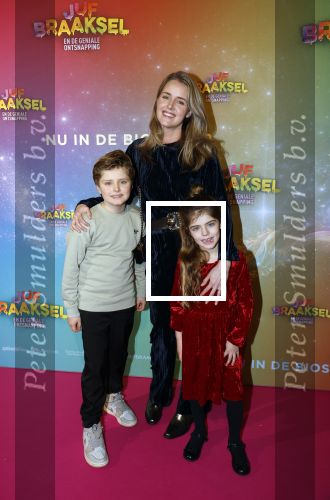 Amsterdam 8 december 2024
Premiere Juf Brakel in Pathe Arena met in de hoofdrollen Nicolette v Dam Martijn Fischer Annette Barlo Ditmar Marlin Flint de Man Floris Gobel Annick Boer Aram v d Rest Bart Oomen Carolina Dijkhuizen ea.Liza Sips kwam met haar kinderen