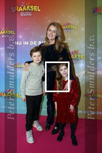Amsterdam 8 december 2024
Premiere Juf Brakel in Pathe Arena met in de hoofdrollen Nicolette v Dam Martijn Fischer Annette Barlo Ditmar Marlin Flint de Man Floris Gobel Annick Boer Aram v d Rest Bart Oomen Carolina Dijkhuizen ea.Liza Sips kwam met haar kinderen